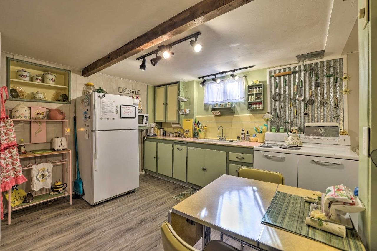Cozy And Vintage Cedar City Apartment With Fire Pit! Bagian luar foto