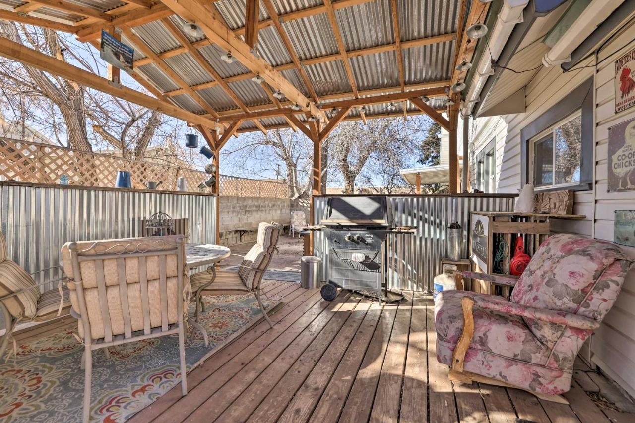 Cozy And Vintage Cedar City Apartment With Fire Pit! Bagian luar foto