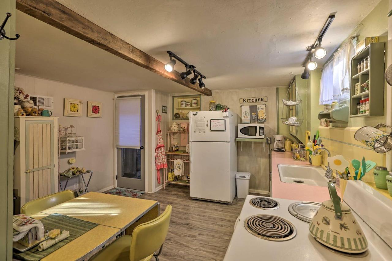 Cozy And Vintage Cedar City Apartment With Fire Pit! Bagian luar foto
