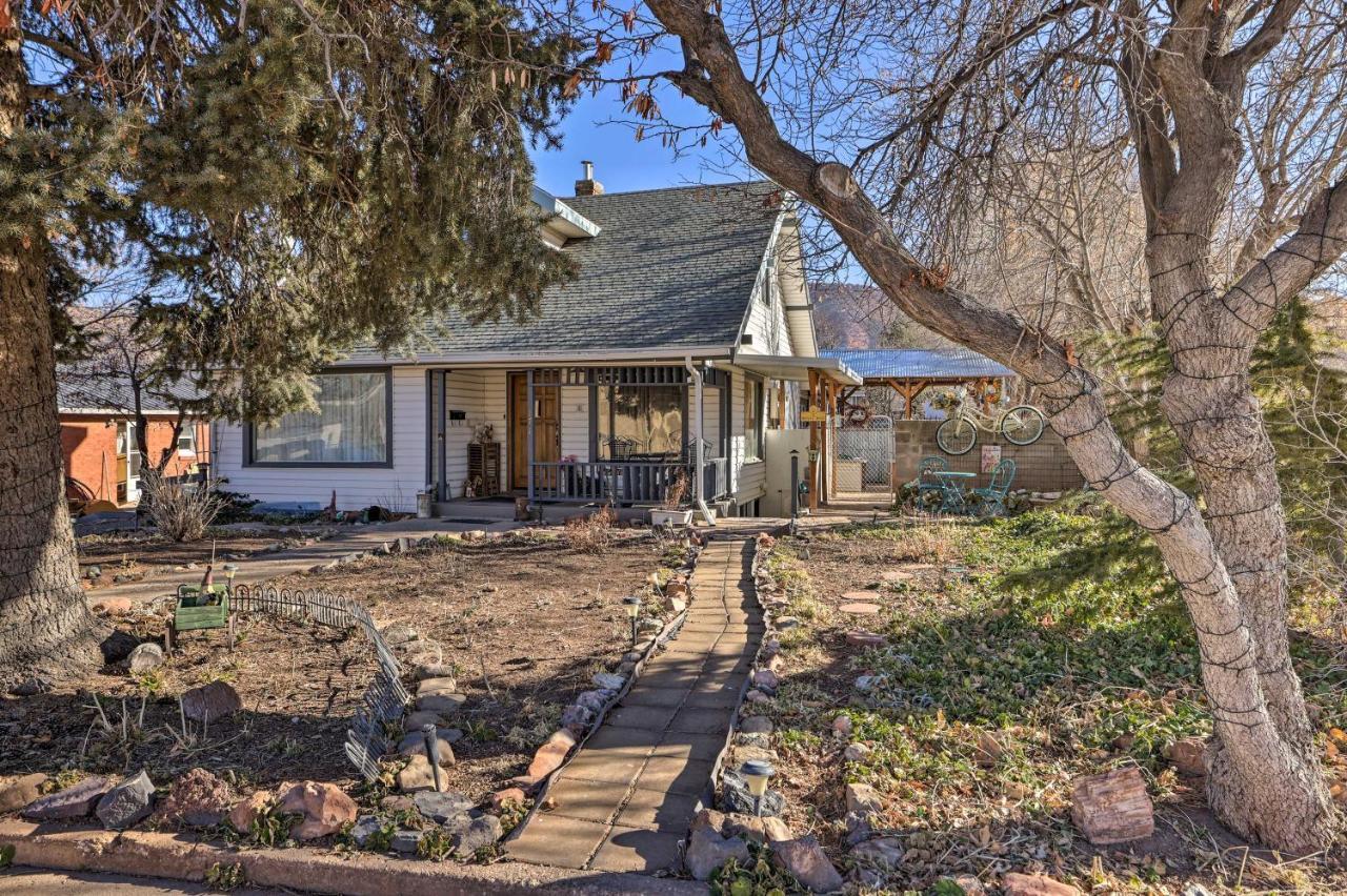 Cozy And Vintage Cedar City Apartment With Fire Pit! Bagian luar foto